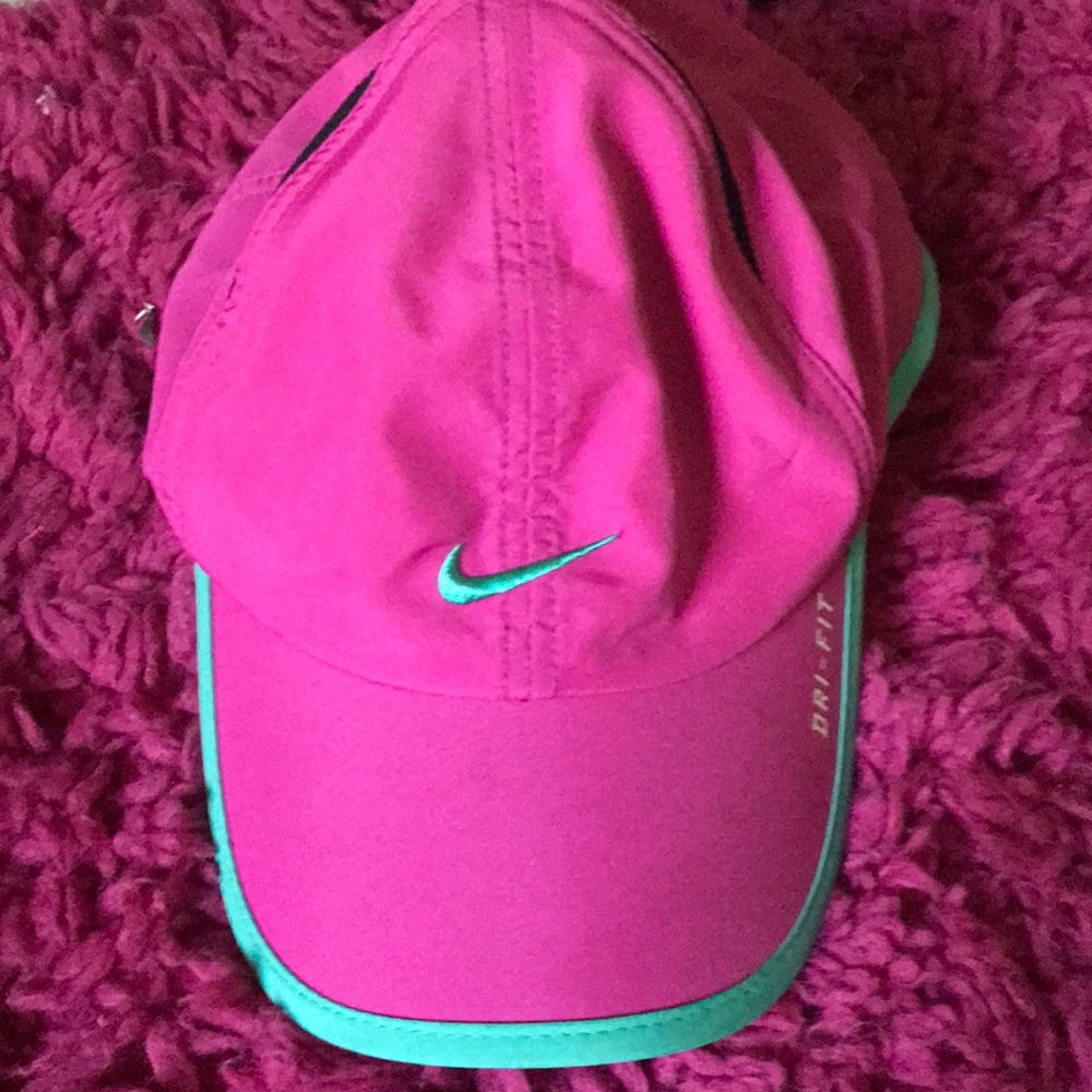 Athletic Nike hat!
